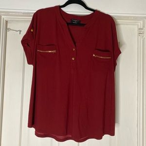 Short sleeve dress shirt with gold accents